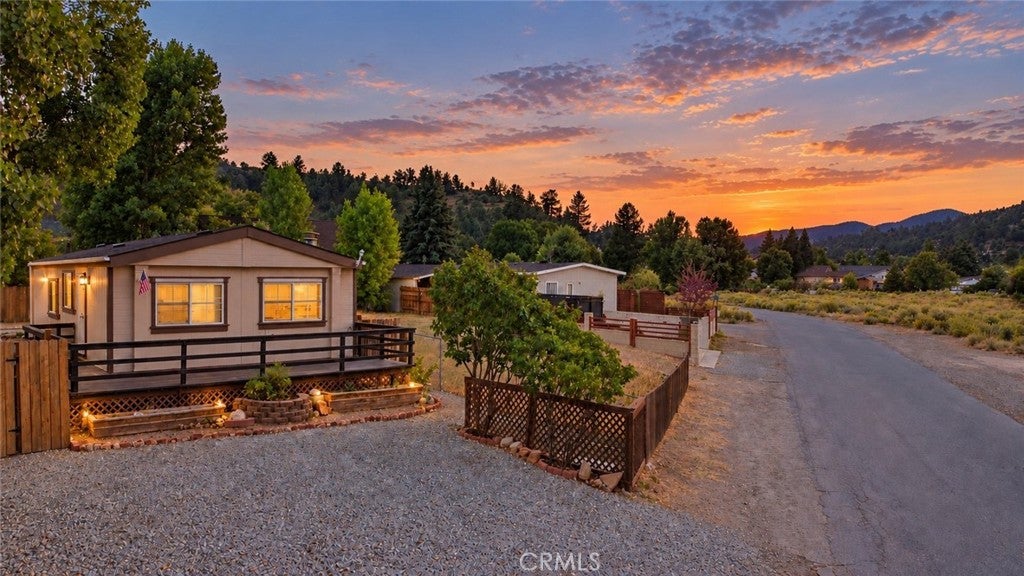 6840 Lakewood