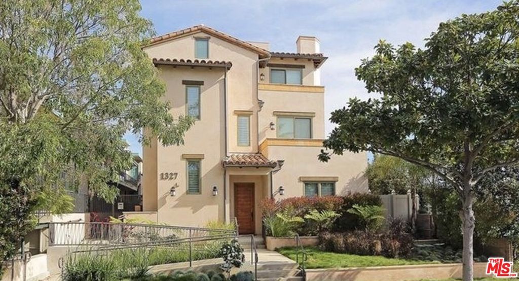 Photo of 1327 Euclid Street #4, Santa Monica, CA 90404 (MLS # 26657741)