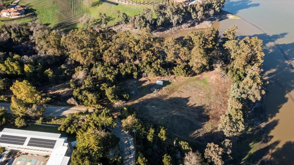 2 Old Santa Cruz Hwy