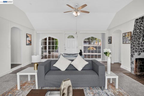 Photo of 18473 Apricot Way, Castro Valley, CA 94546 (MLS # 41146644)