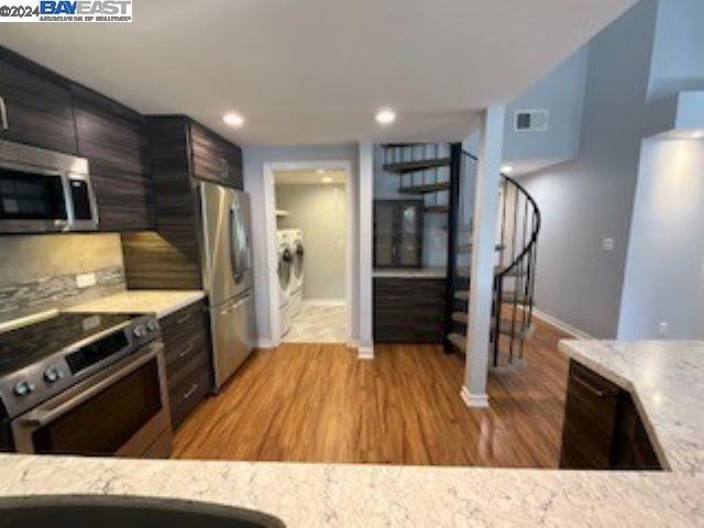 ALAMOVIGES - Residential Lease