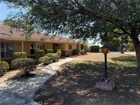Photo of 225 Summit View DR, Calimesa, CA 92320 (MLS # IG26099532)