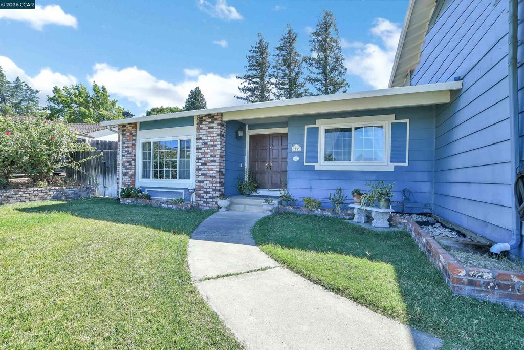 2353 Silver Creek Cir