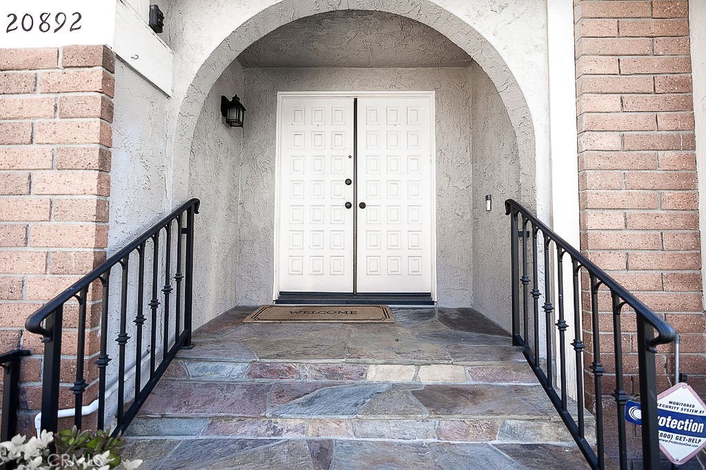 20892 Avenida Amapola