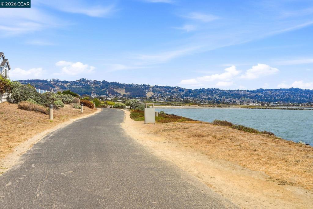 11 Seabreeze Dr DR, Richmond CA 94804