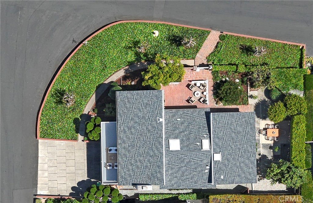 1665 Hillcrest Drive