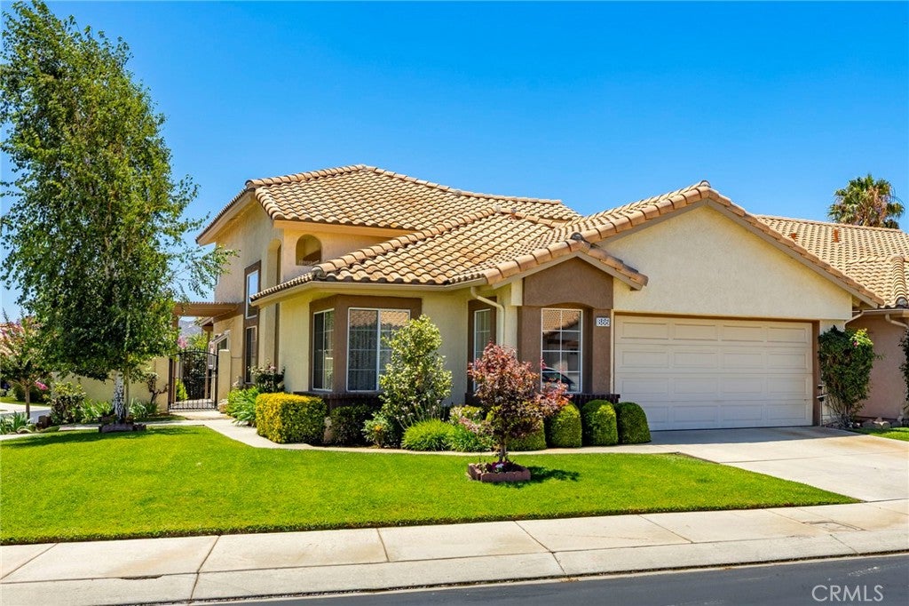 886 OAKLAND HILLS
