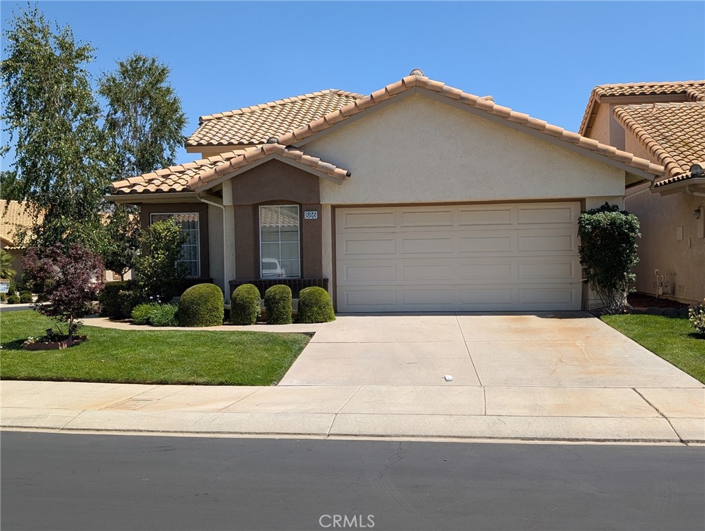 886 OAKLAND HILLS