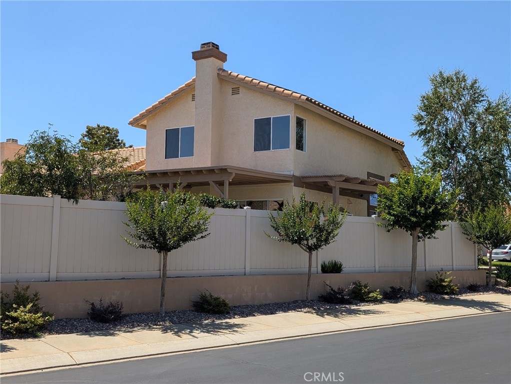 886 OAKLAND HILLS