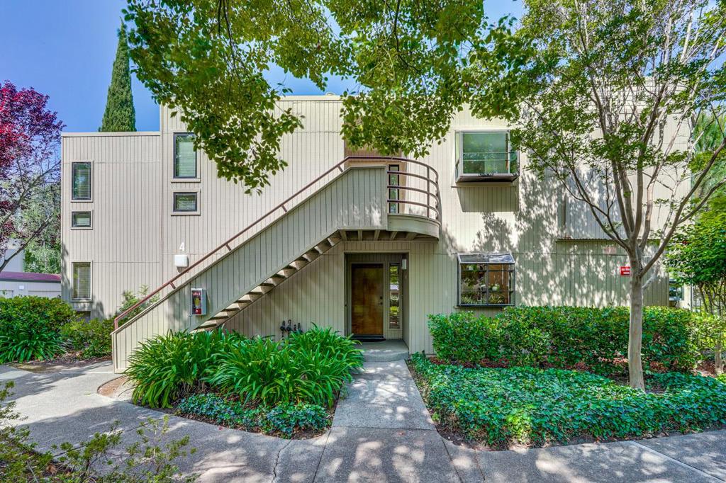 928 Wright Avenue 401