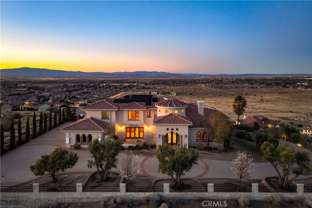 3803 Camino Hermanos
