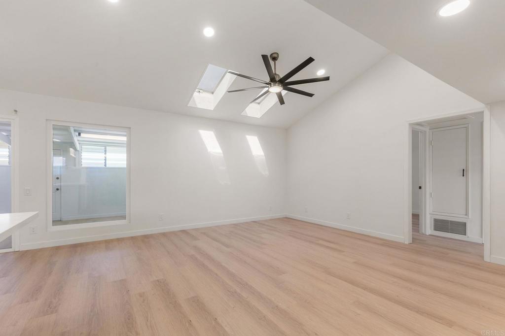 3755 N Vista Campana