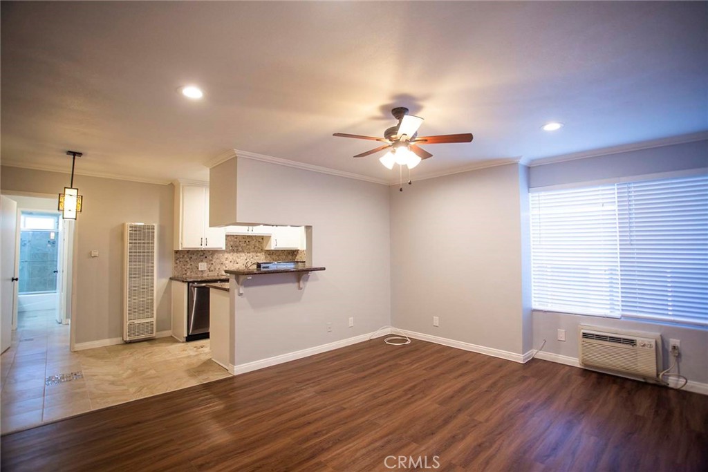 Beautifully updated LARGE UPPER 1+1 on a beautiful tree lined street in Palms. Close to Downtown Culver City, Sony Studios, Shopping, Metro station and tons of great restaurants!! Includes Wall AC, Refrigerator, Dishwasher, Gas Stove, 1 Outdoor Parking Space, AND 1 small storage unit in the garage area. Owner pays laundry and trash. Shared laundry on site. No Pets and No Smoking. $2250/Month.