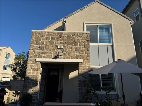 Photo of 511 Sparrowhawk Way, Rancho Mission Viejo, CA 92694 (MLS # OC25268224)