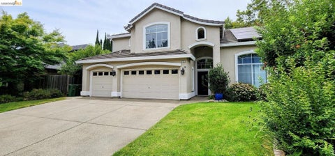 Photo of 9223 Camden Lake WAY WAY, Elk Grove, CA 95624 (MLS # 41142700)