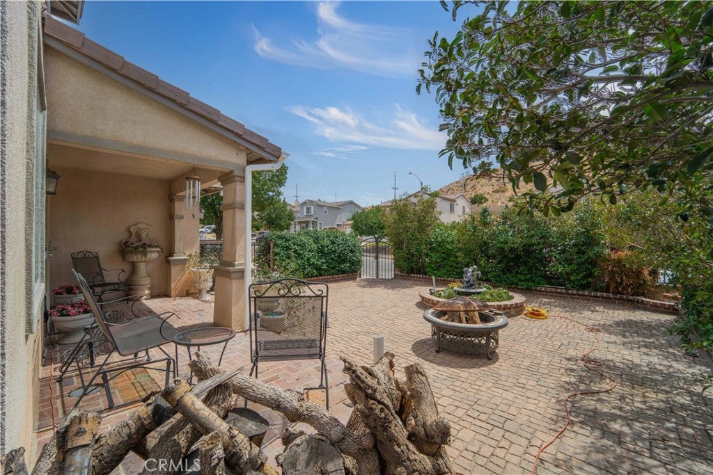 38332 Hillcrest Drive