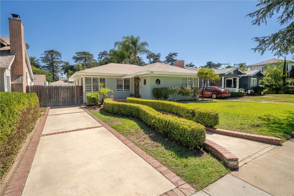 224 E Princeton Street