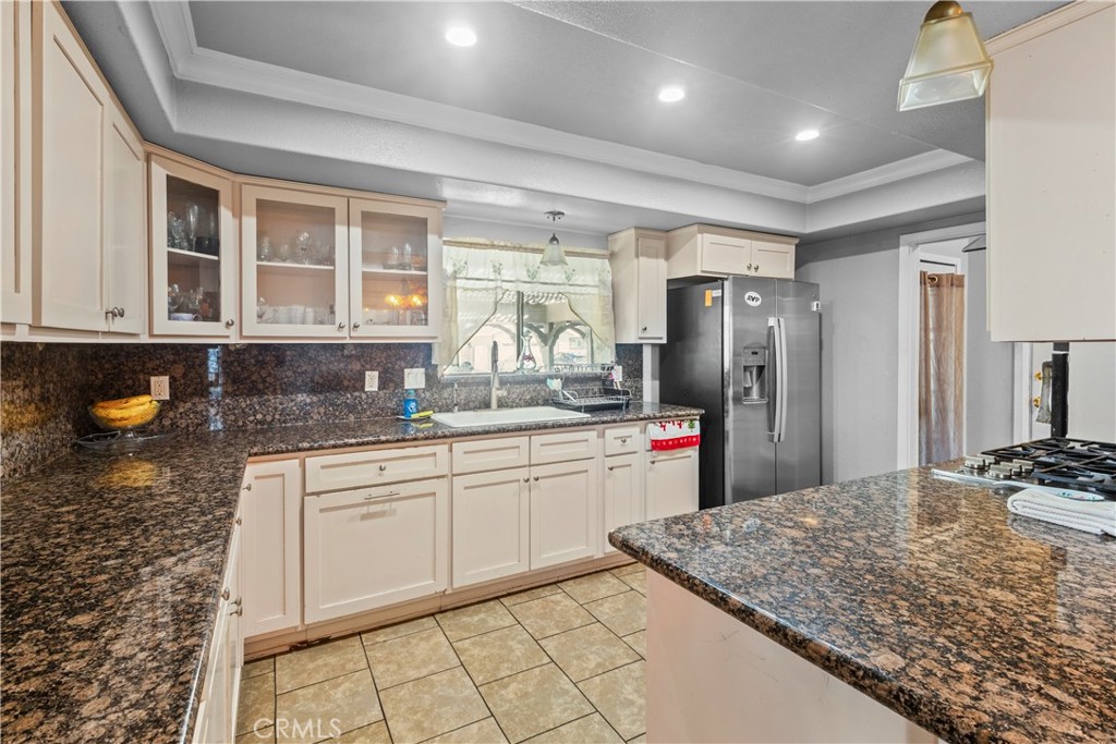 15503 Benfield Avenue