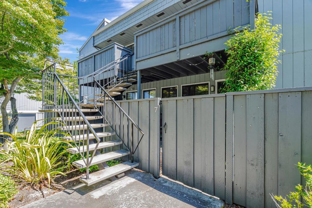 4020 Williams Road 8