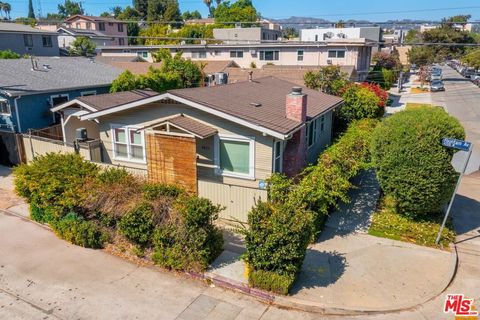 Photo of 4253 Fountain Avenue, Los Angeles, CA 90029 (MLS # 26674099)