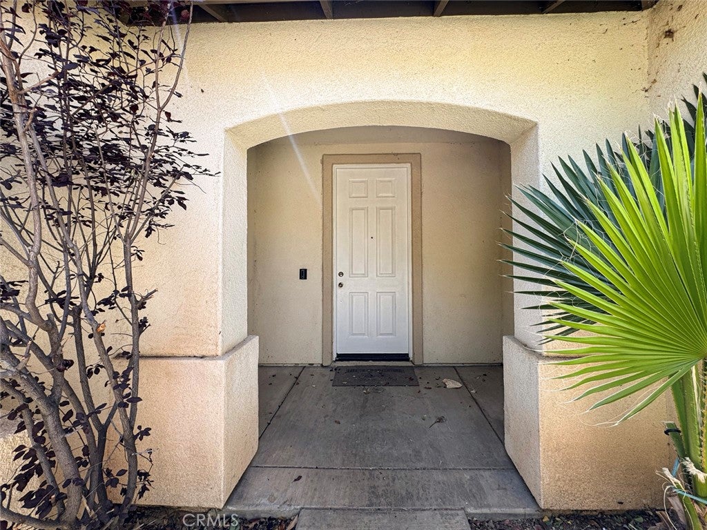 1040 E Avenue K11
