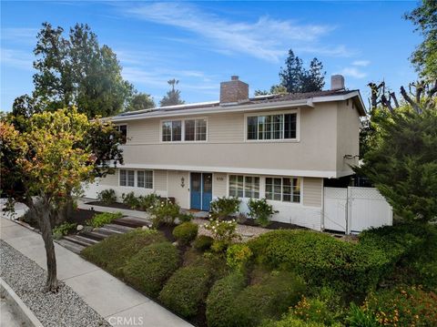 5725 Blanco Avenue Woodland Hills CA 91367