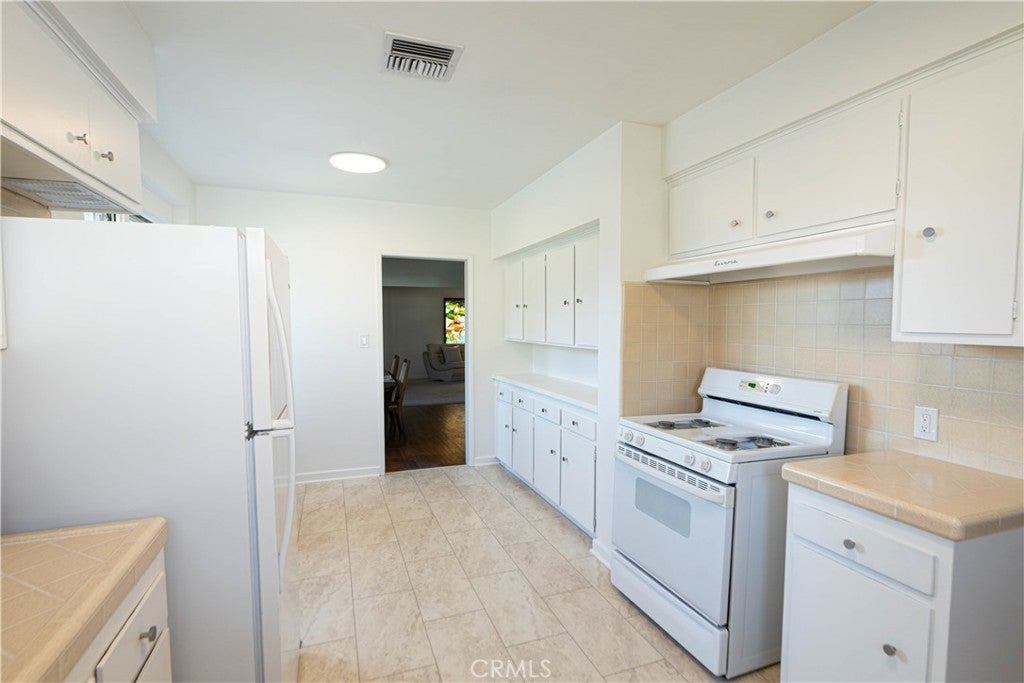 2572 Silver Ridge