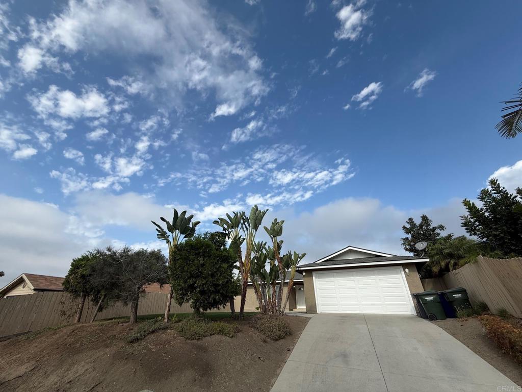SINGLE STORY 4BR HOME AT THE END OF CUL DE SAC. COMPLETELY RENOVATED FROM TOP TO BOTTOM. NEW PAINT, QUARTZ COUNTERS, CABINETS, AND MORE. 2 CAR GARAGE, GARDENER INCLUDED, LARGE YARD, PERFECT FAMILY HOME.