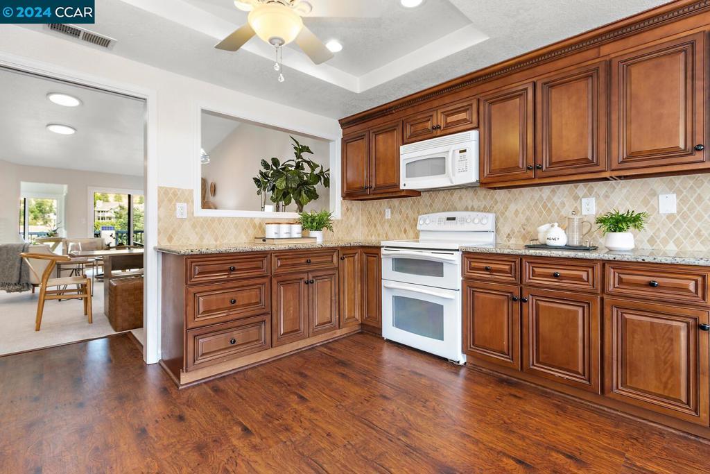 FAIRWAYS - Residential