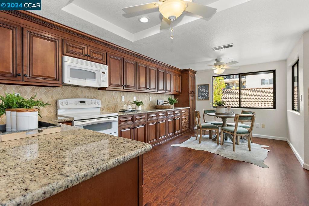 FAIRWAYS - Residential