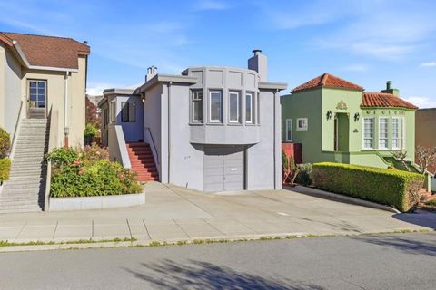 Photo of 315 College Avenue, San Francisco, CA 94112 (MLS # ML82038475)