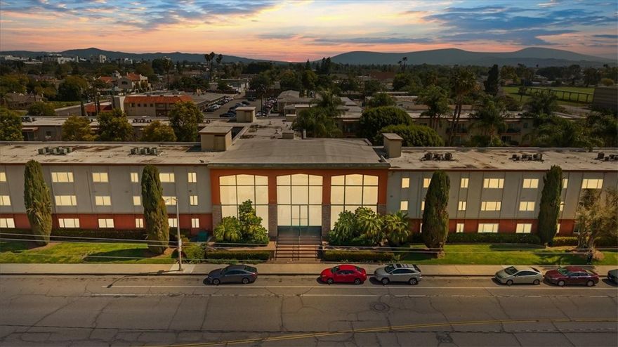 1-bedroom, 1-bath condo in Fullerton’s gated Club Acacia community. This top-floor unit features newer laminate flooring, fresh paint, granite countertops, and updated appliances, including a dishwasher and stainless steel sink. Enjoy the convenience of an elevator, a private balcony, and access to resort-style amenities, including a pool, spa, BBQ area, gym, sauna, library, and conference lounge. Centrally located near the 57 and 91 Freeways for easy commuting.