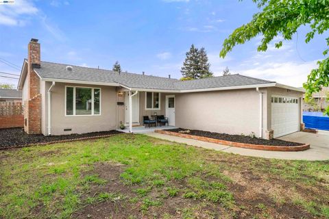 Photo of 40335 Robin St St, Fremont, CA 94538 (MLS # 41132094)