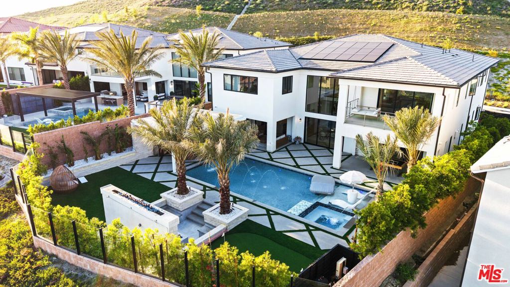 Properties 2 20216 W Albion Way