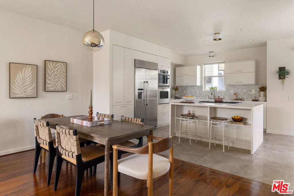 3931 Eagle Rock Boulevard 36