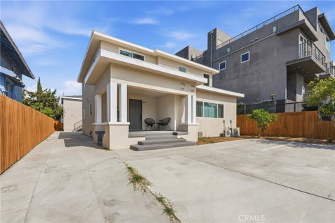 Photo of 1189 Crehnshaw BLVD, Los Angeles, CA 90019 (MLS # SR26134430)