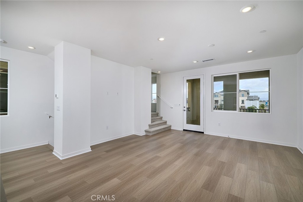 6046 Fairfax Drive