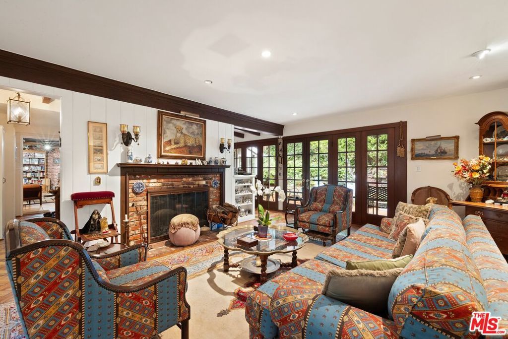 Photo of 1444 Roscomare Road, Los Angeles, CA 90077 (MLS # 26633481)