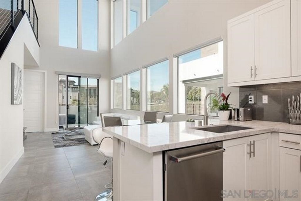 listing image 130721170598329285251