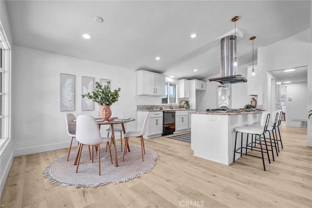 4122 W Kent