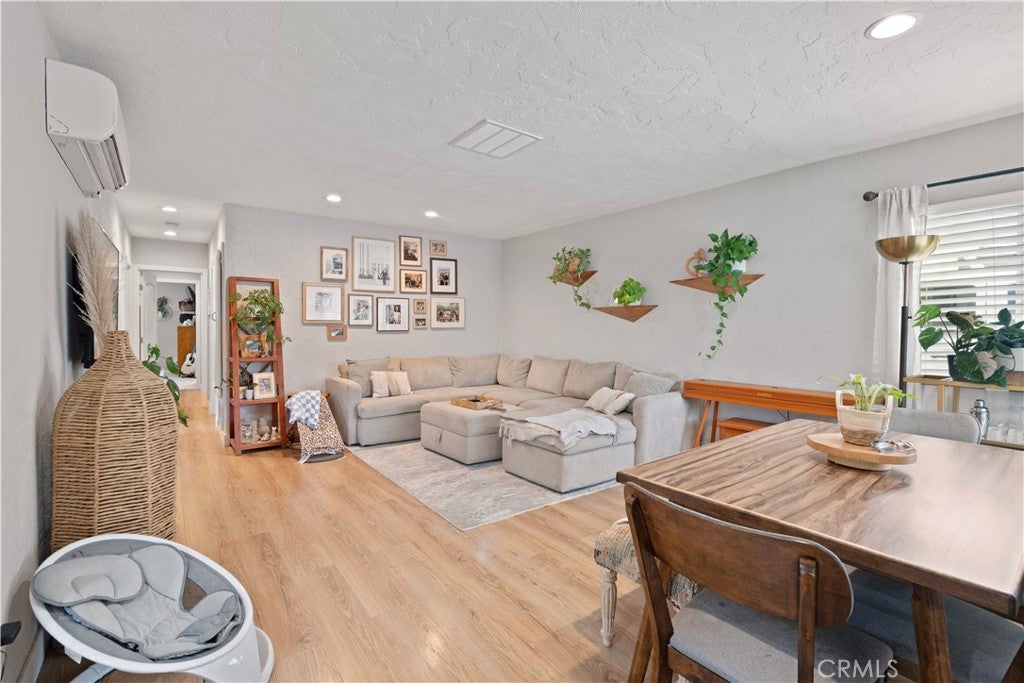 22620 Menlo