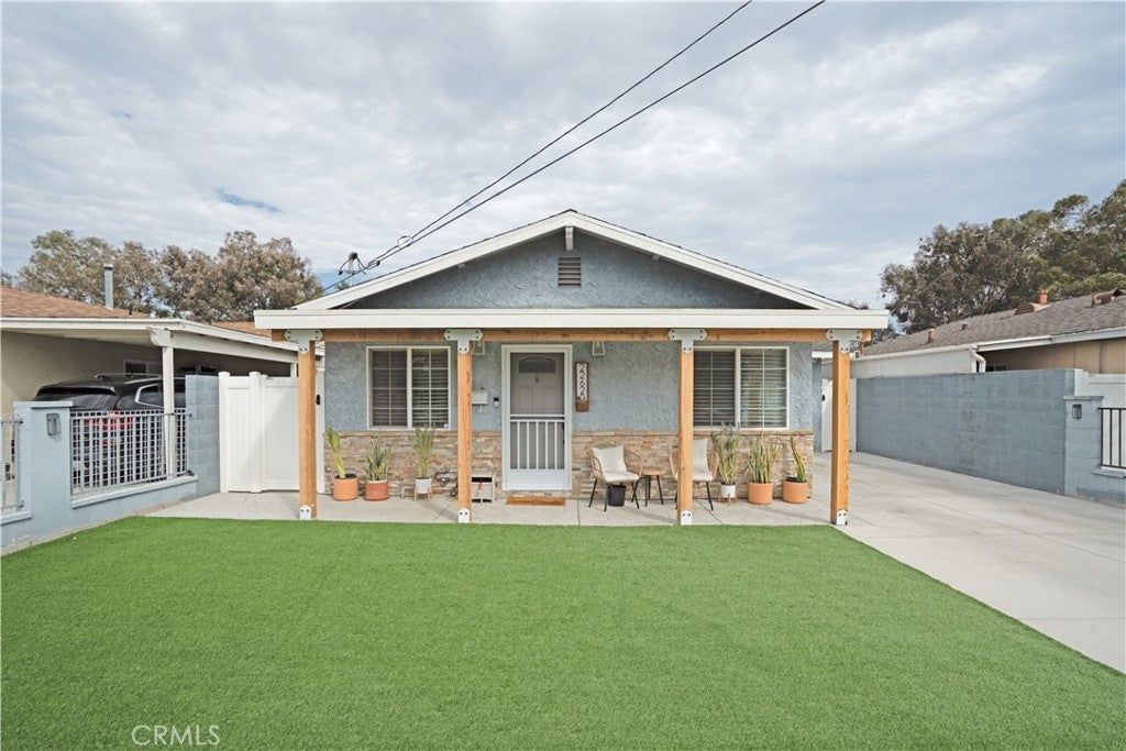 22620 Menlo