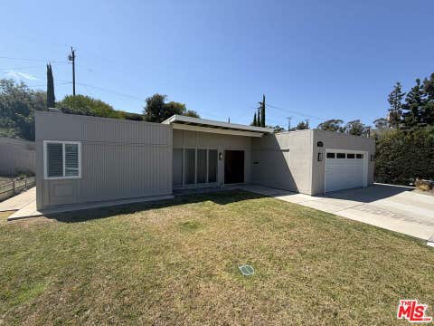 Photo of 2025 Via Mirada, Fullerton, CA 92833 (MLS # 26876859)