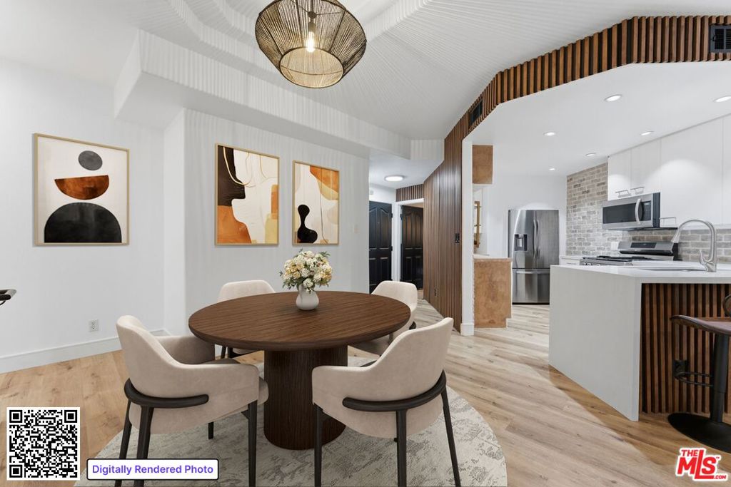 1160 Granville Avenue 104