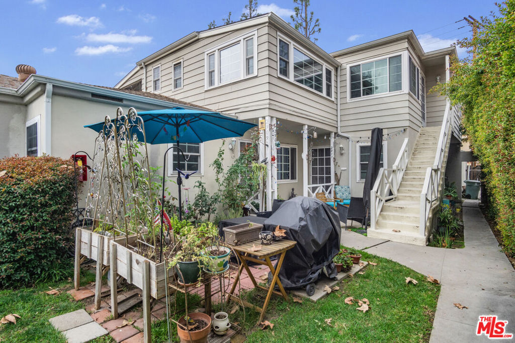 2907 W Riverside Drive