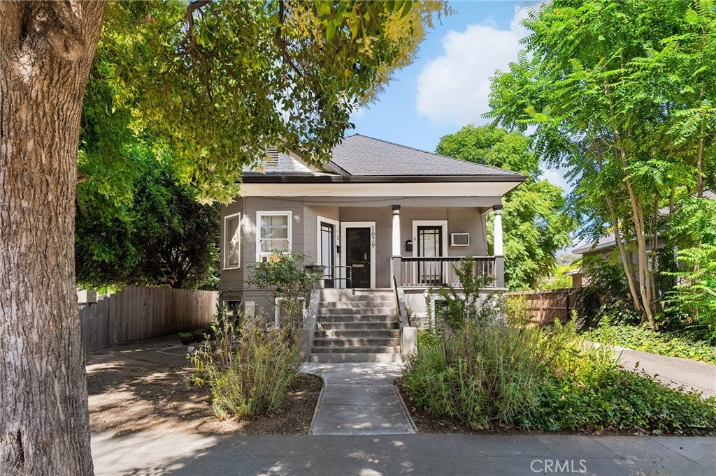 1029 Salem Street