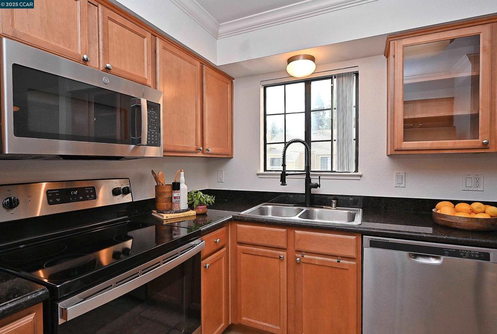 CRESTVIEW - Residential