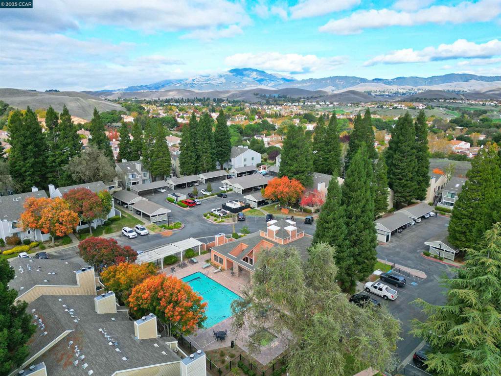 CRESTVIEW - Residential