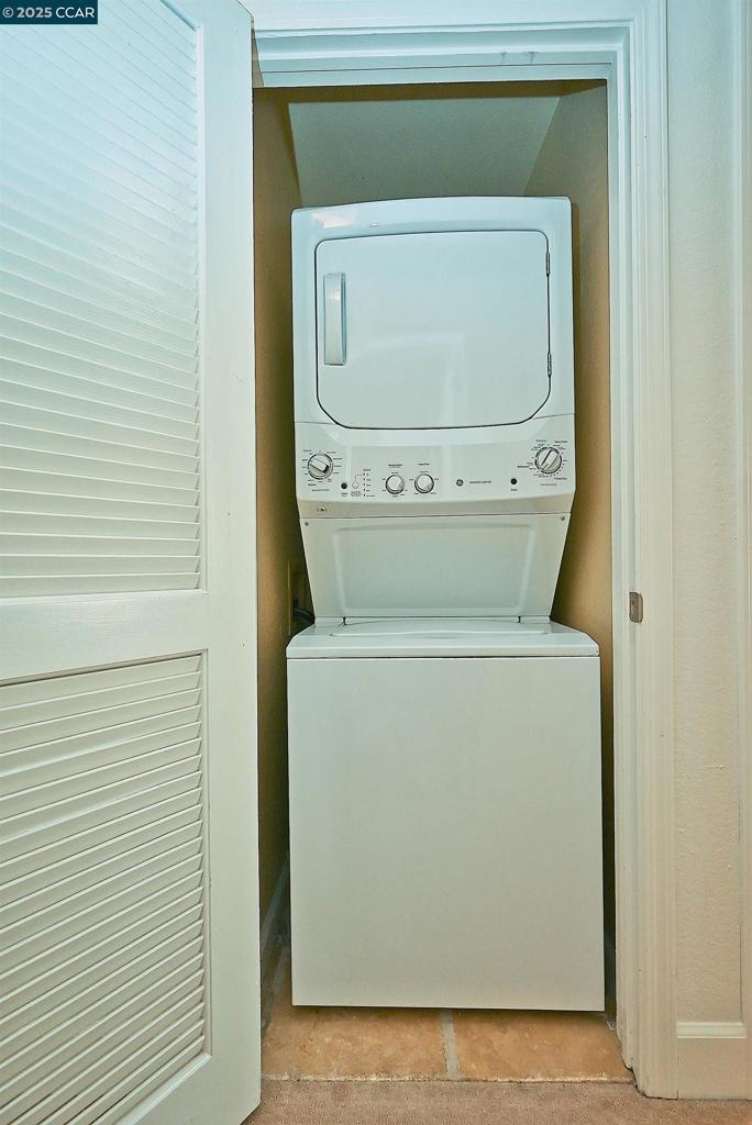 CRESTVIEW - Residential