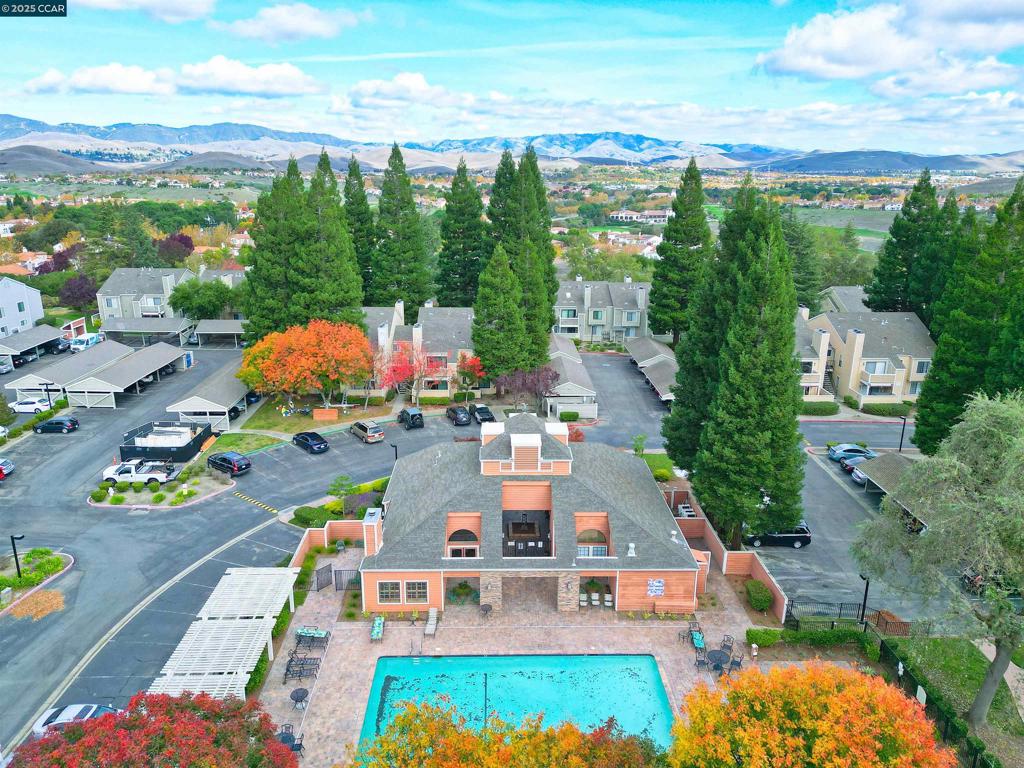 CRESTVIEW - Residential